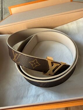Louis Vuitton Brown Monogram Reversible Belt with Gold LV Buckle size 90cm
